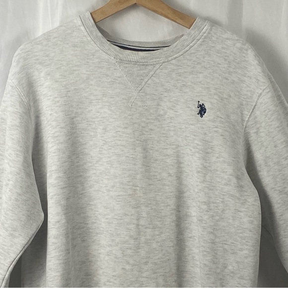 U.S. Polo Assn. Men's Light Gray Pullover Crew Neck Sweater Size Medium - Picture 2 of 16